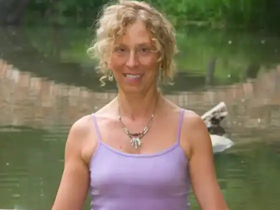 Lori Batcheller,
健康與保健, 健康與保健, 瑜伽, 瑜伽, 瑜伽, 瑜伽, 瑜伽, 瑜伽
Expert at 瑜伽和普拉提